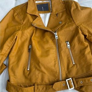 Ci Sono Yellow Leather Jacket with Front Zipper and Collar Detailing